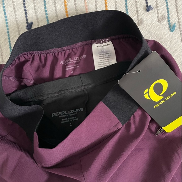 Pear Izumi Women’s MTB 2n1 Canyon Cycle Short Size 2 - Picture 4 of 4